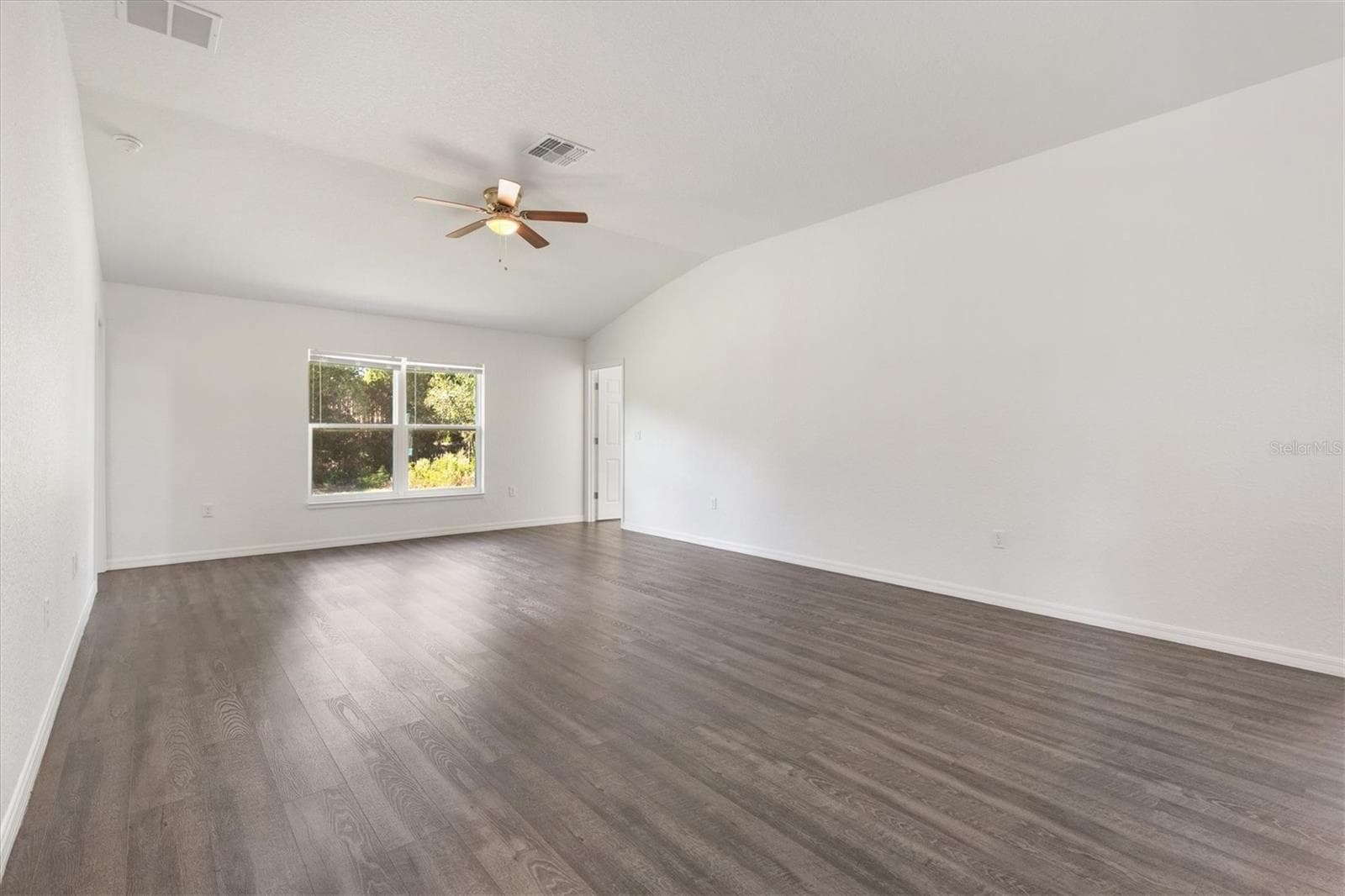 Single Family Residence at 16010 SE 91ST CT, SUMMERFIELD, photo 14 of 39