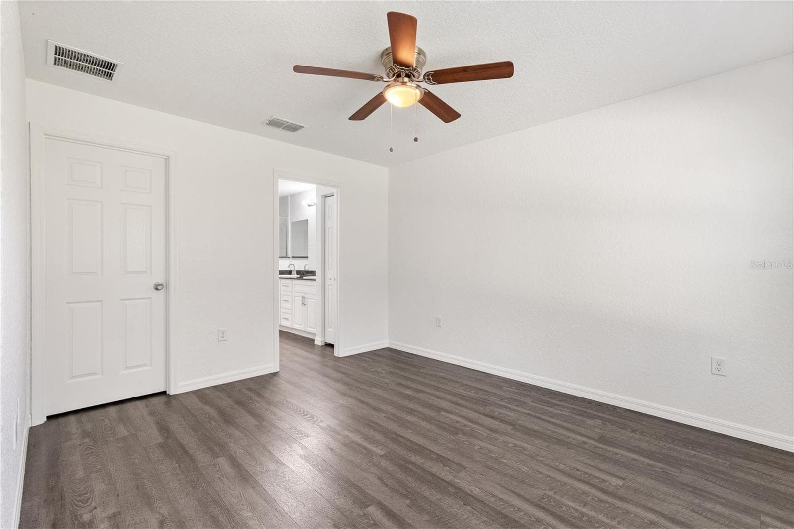 Single Family Residence at 16010 SE 91ST CT, SUMMERFIELD, photo 17 of 39