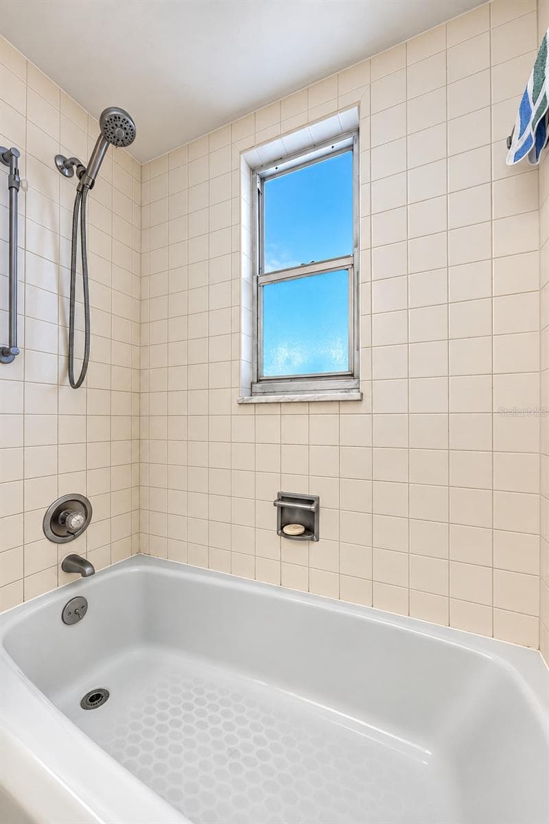 Condominium at 4575 COVE CIR #709, ST PETERSBURG, photo 24 of 54