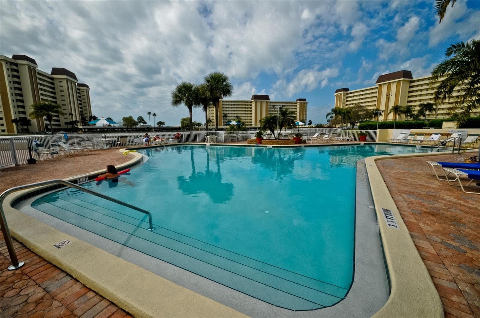 Main pool - 4575 COVE CIR #709, ST PETERSBURG