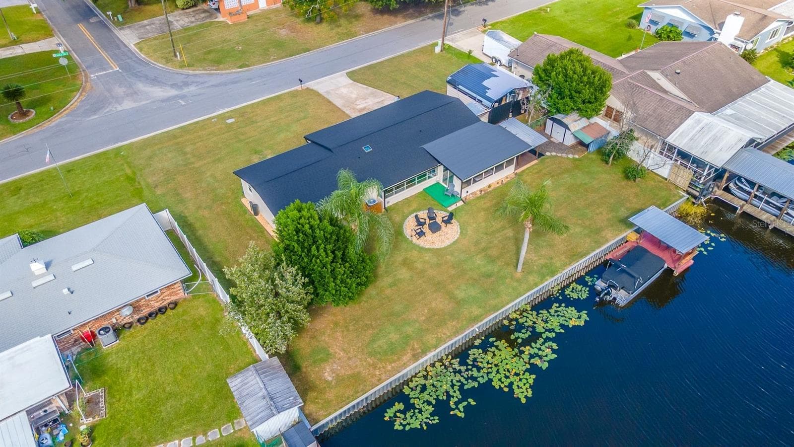 Single Family Residence at 13524 COUNTRY CLUB DR, TAVARES, photo 10 of 78