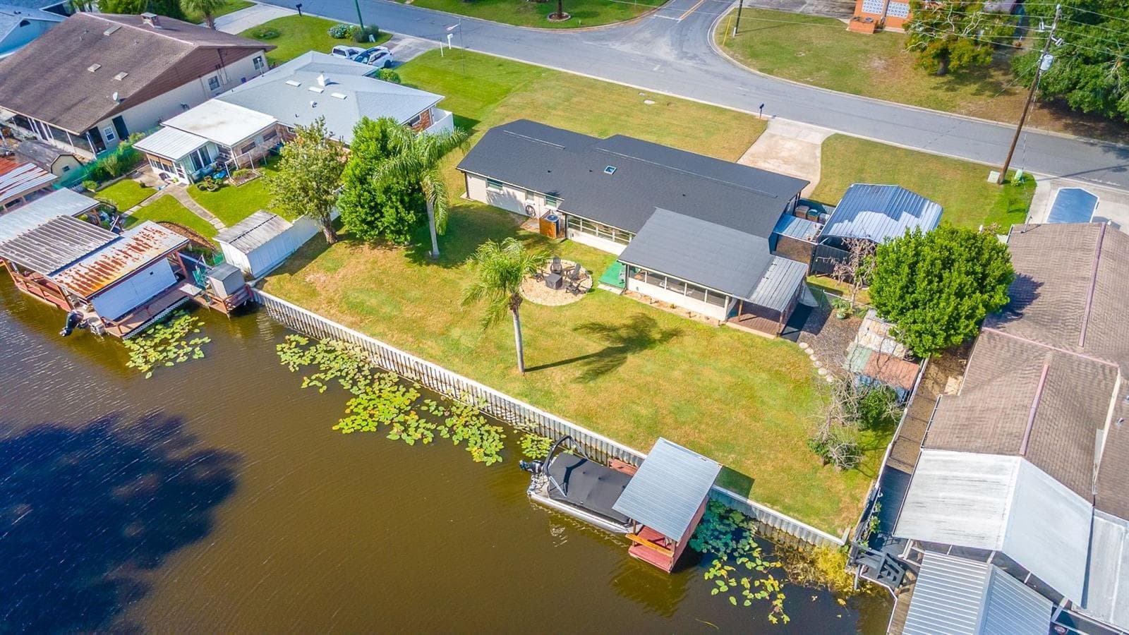 Single Family Residence at 13524 COUNTRY CLUB DR, TAVARES, photo 12 of 78