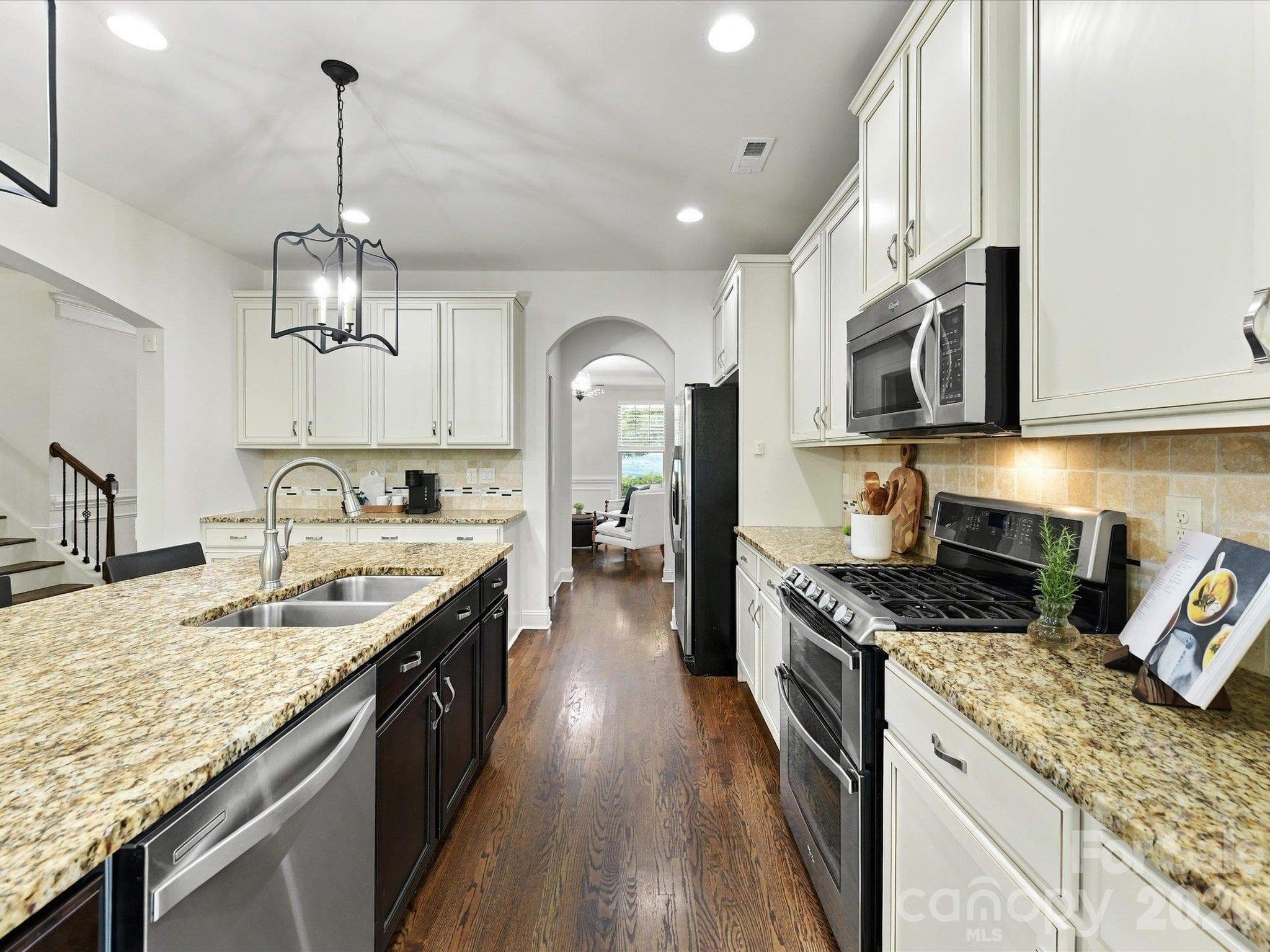 Single Family Residence at 522 Iron Horse Lane, Midland, photo 8 of 47