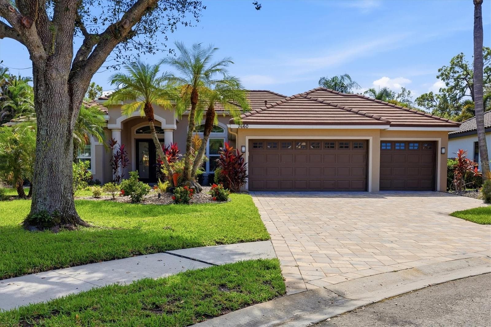 Single Family Residence at 7660 HARRINGTON LN, BRADENTON, photo 6 of 66