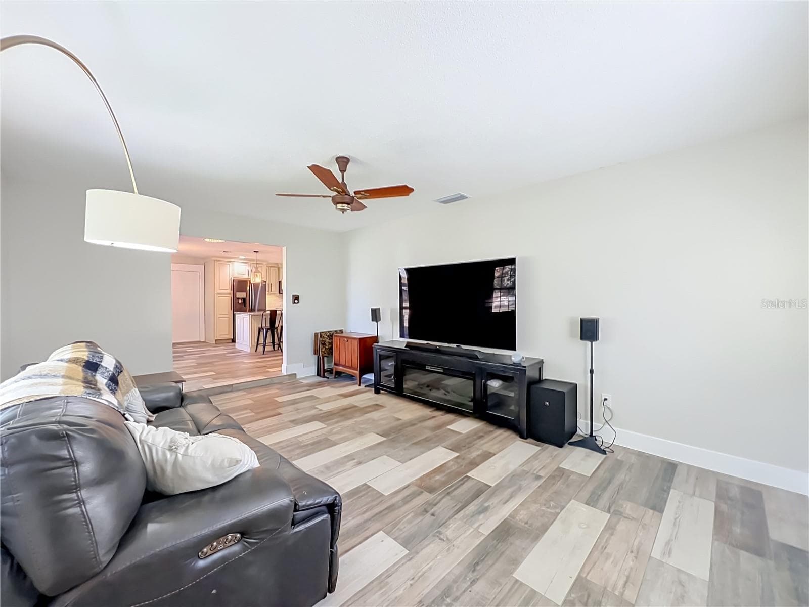 Bring your biggest sectional couch! - 346 ELKHORN CT, WINTER PARK