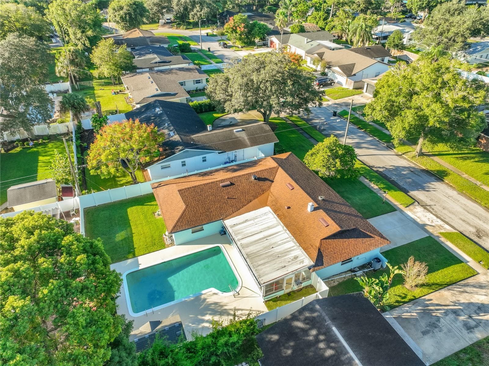 Largest Pool in the Neighborhood - 346 ELKHORN CT, WINTER PARK