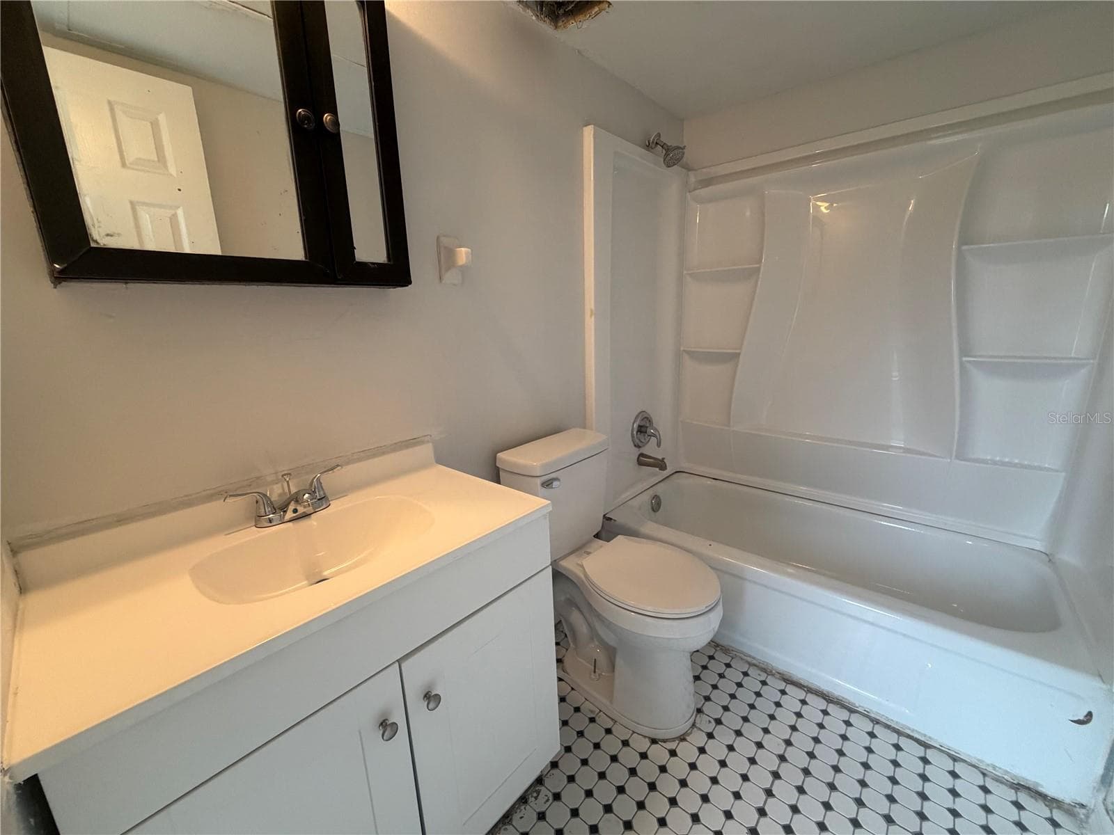 Duplex at 737 E CHURCH AVE, LONGWOOD, photo 12 of 21