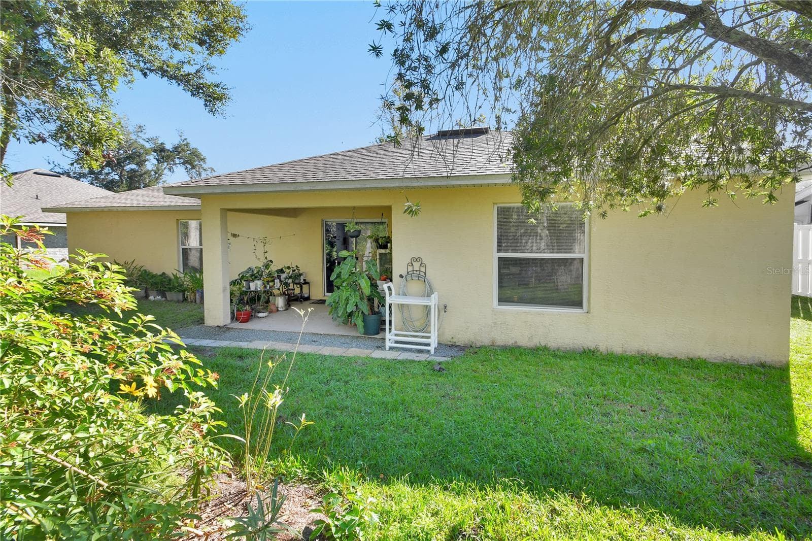 Sit and relax and enjoy nature in your backyard - 9 PERTHSHIRE LN, PALM COAST