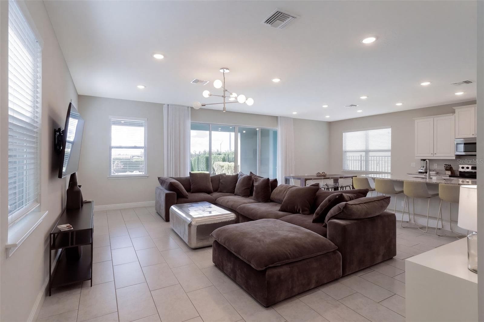 Single Family Residence at 7779 WESTLAND DR, KISSIMMEE, photo 4 of 33