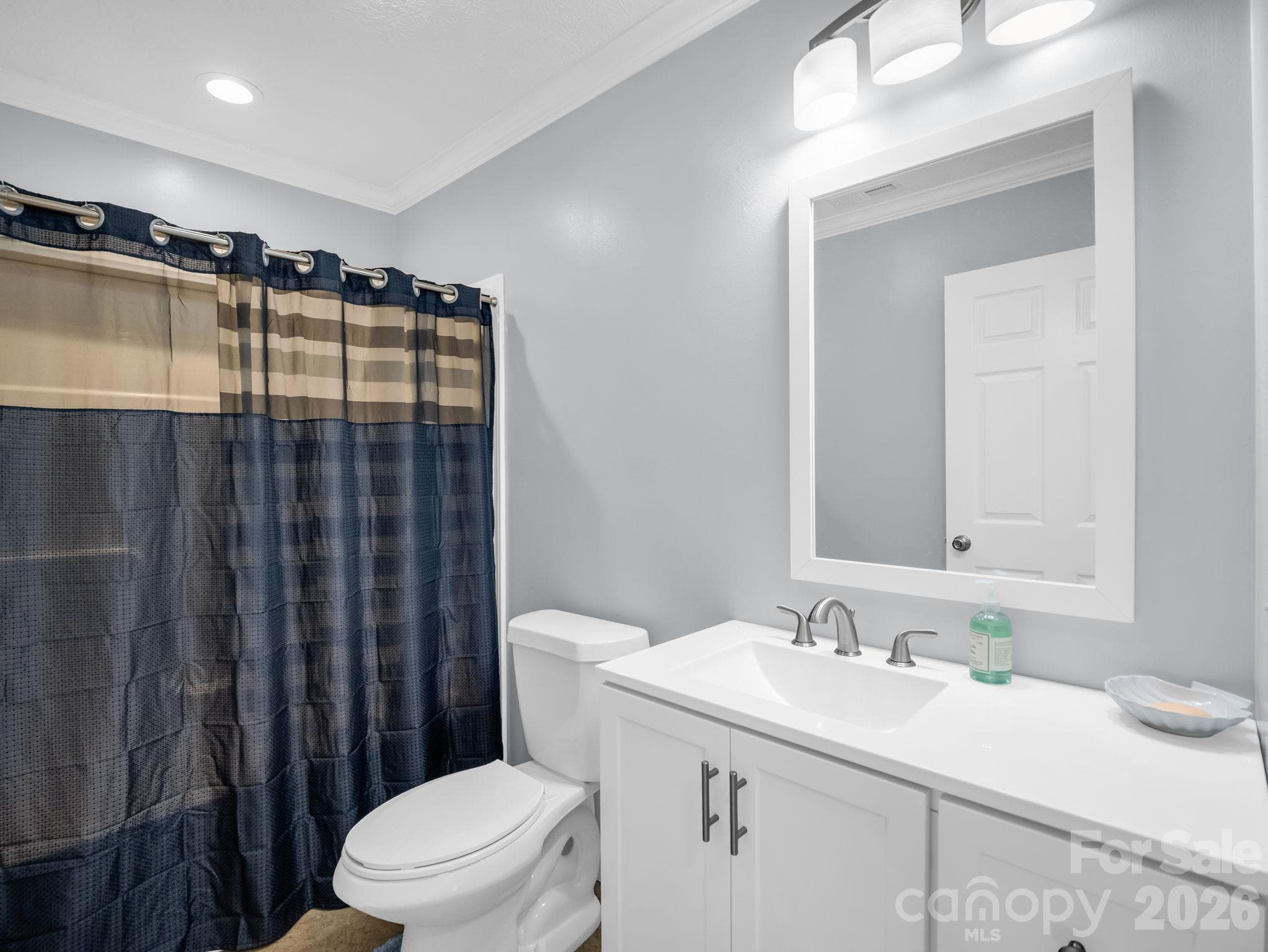 Hall Bath - 164 Hamilton Street, Spindale