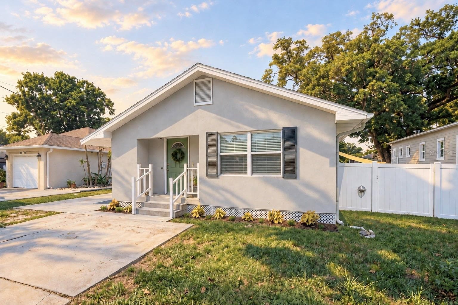 Single Family Residence at 3913 N LYNN AVE, TAMPA, photo 2 of 33