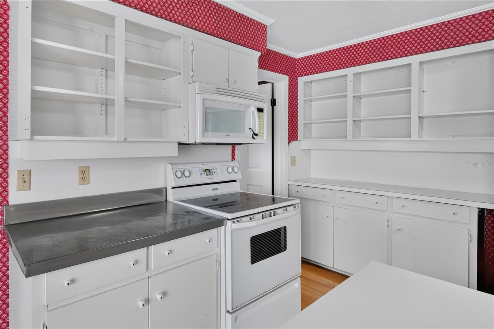 Single Family Residence at 2000 FAIRWAY DR, EUSTIS, photo 11 of 40