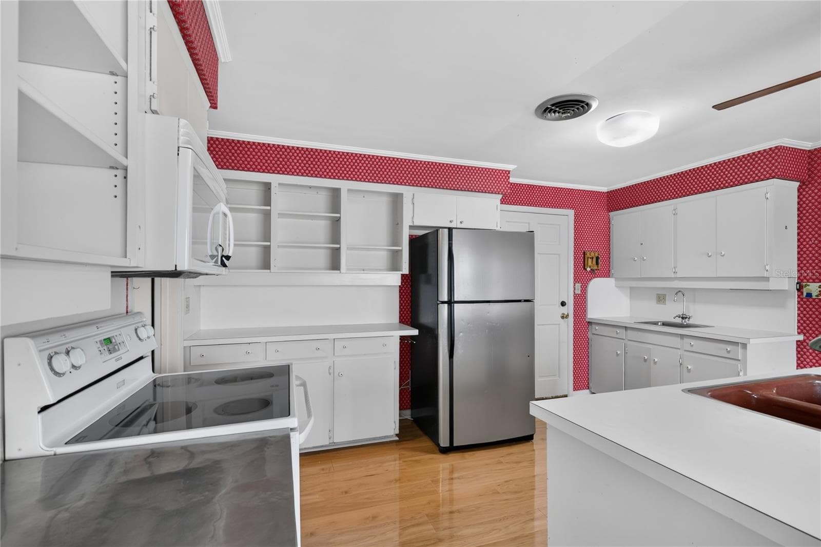 Single Family Residence at 2000 FAIRWAY DR, EUSTIS, photo 12 of 40