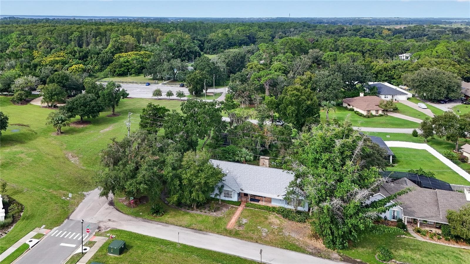 Single Family Residence at 2000 FAIRWAY DR, EUSTIS, photo 31 of 40