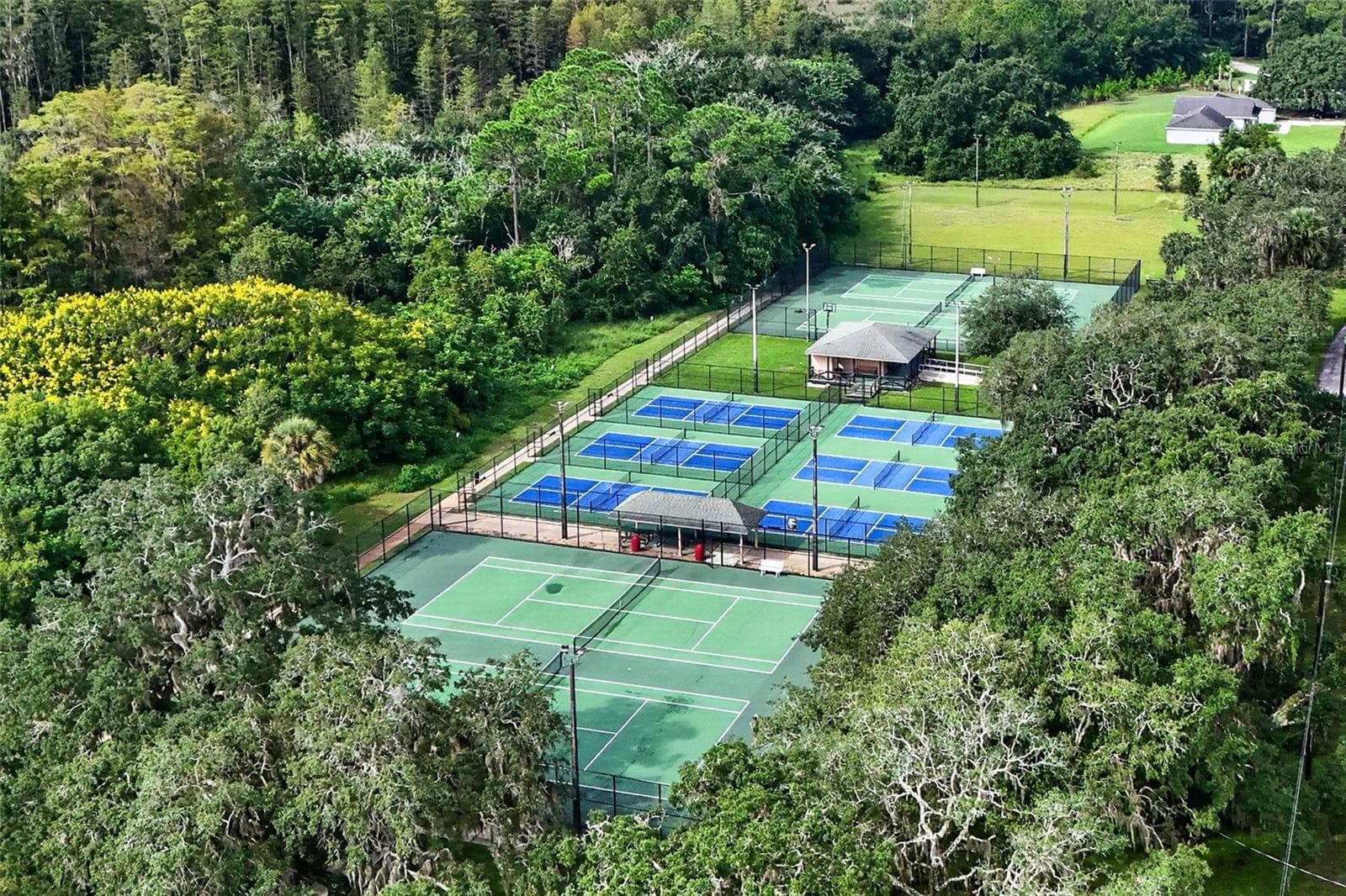 Tennis and pickleball courts near by ! - 2000 FAIRWAY DR, EUSTIS