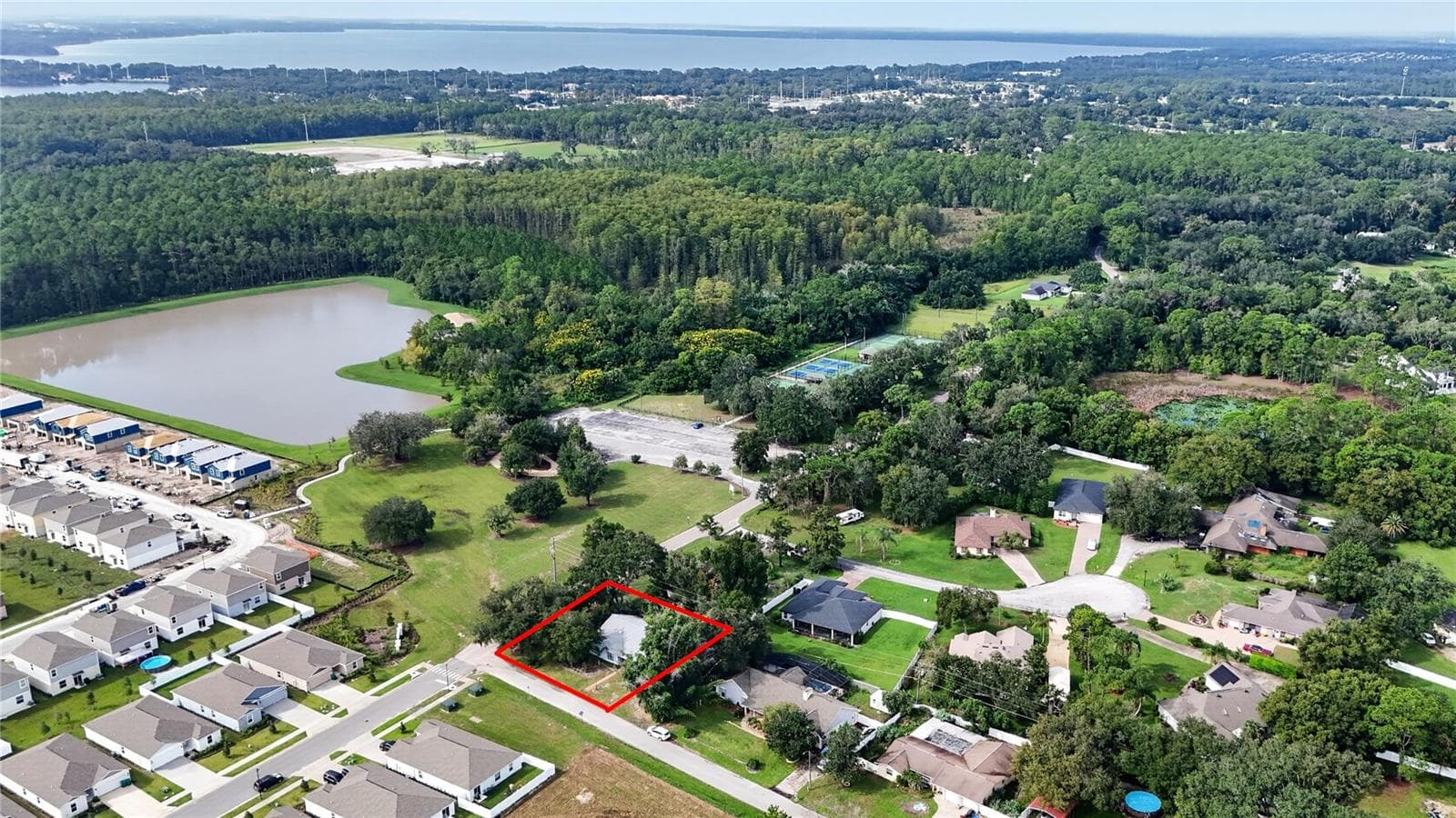 Single Family Residence at 2000 FAIRWAY DR, EUSTIS, photo 36 of 40