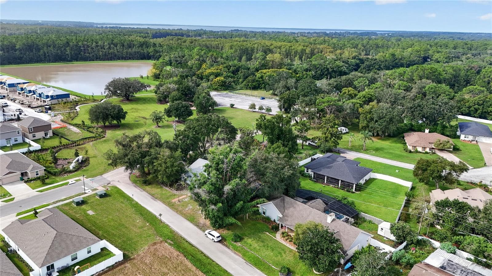 Single Family Residence at 2000 FAIRWAY DR, EUSTIS, photo 37 of 40