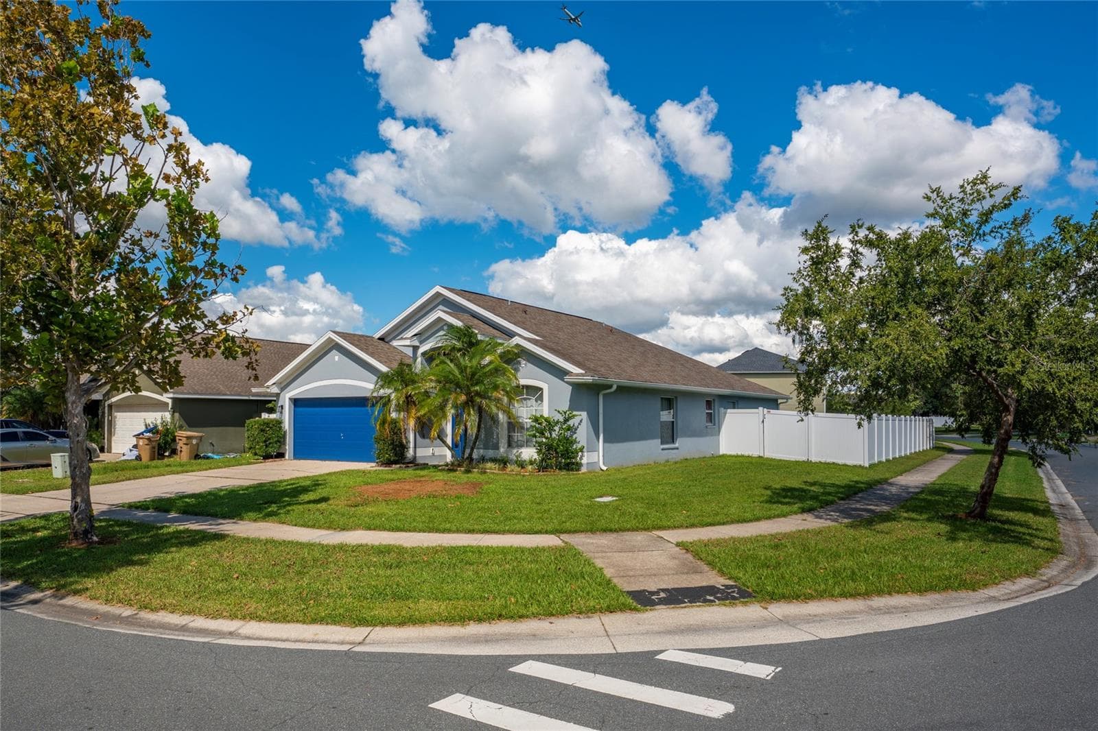 Single Family Residence at 4106 LONGWORTH LOOP, KISSIMMEE, photo 2 of 35
