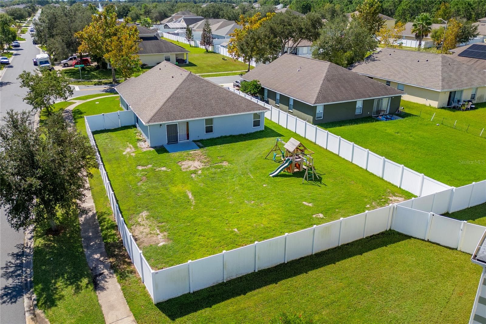 Single Family Residence at 4106 LONGWORTH LOOP, KISSIMMEE, photo 5 of 35