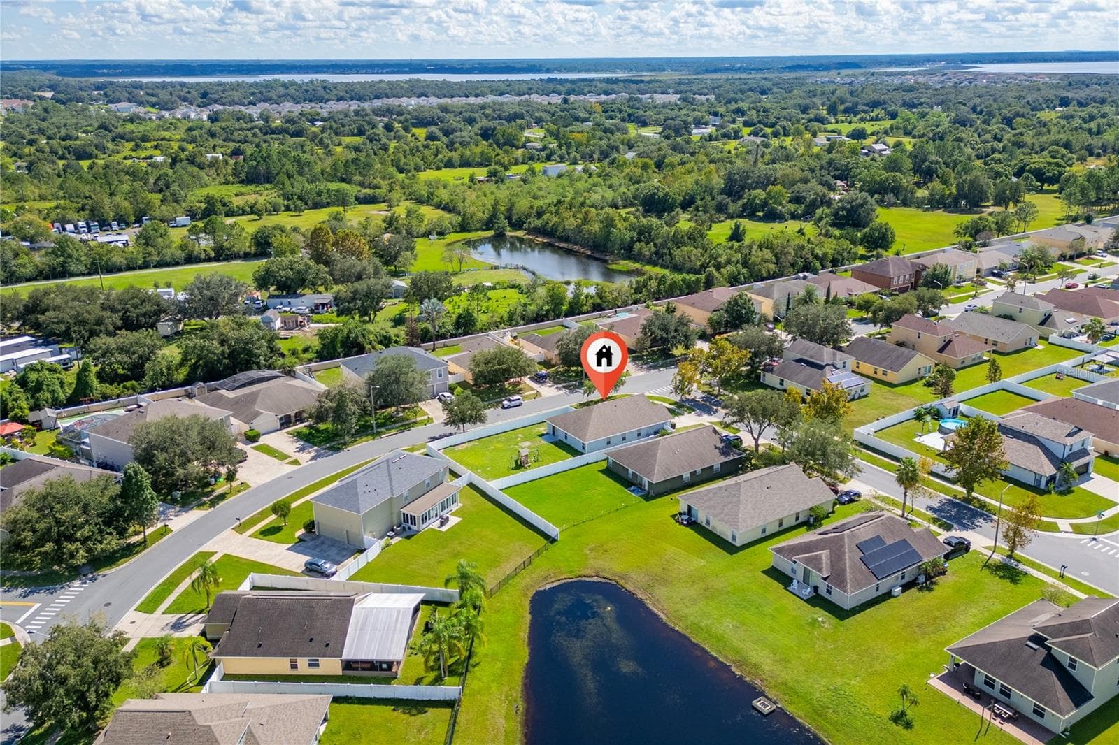 Single Family Residence at 4106 LONGWORTH LOOP, KISSIMMEE, photo 8 of 35