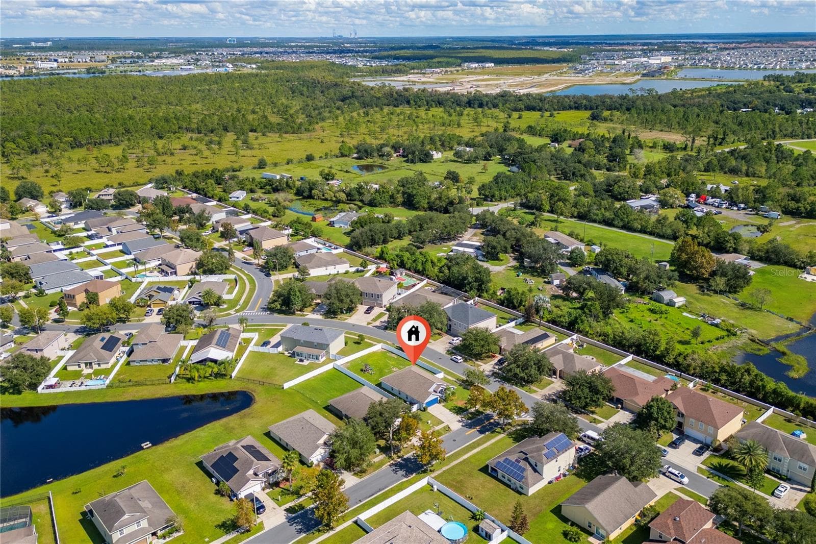 Single Family Residence at 4106 LONGWORTH LOOP, KISSIMMEE, photo 10 of 35