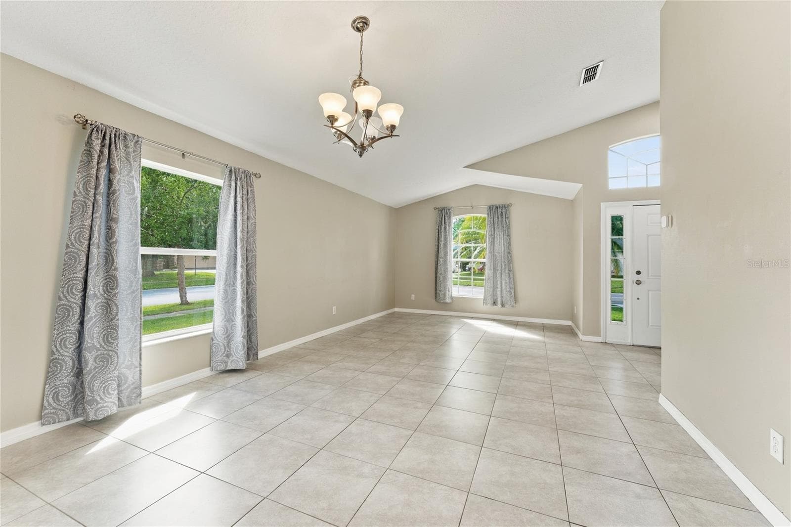 Single Family Residence at 4106 LONGWORTH LOOP, KISSIMMEE, photo 16 of 35