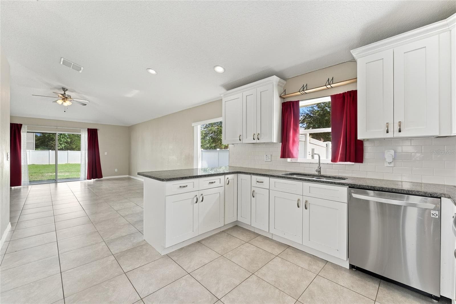 Single Family Residence at 4106 LONGWORTH LOOP, KISSIMMEE, photo 17 of 35