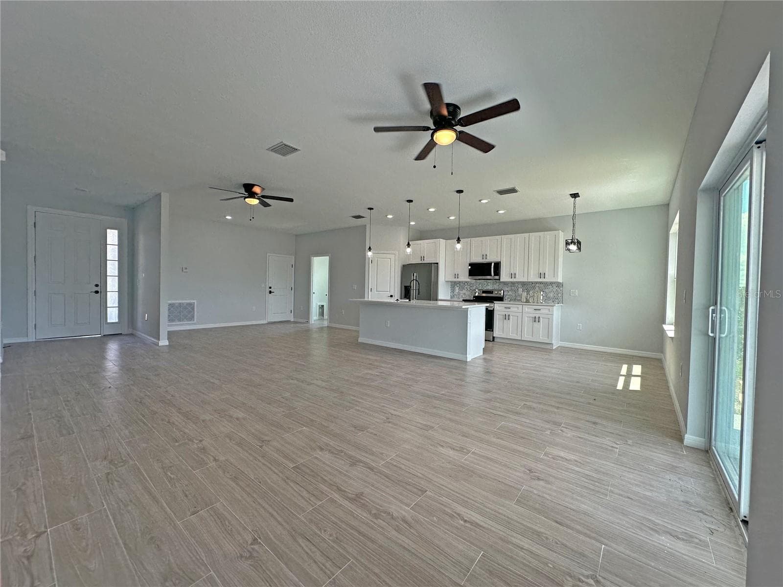 Single Family Residence at 13565 JERONIMO LN, PORT CHARLOTTE, photo 3 of 13