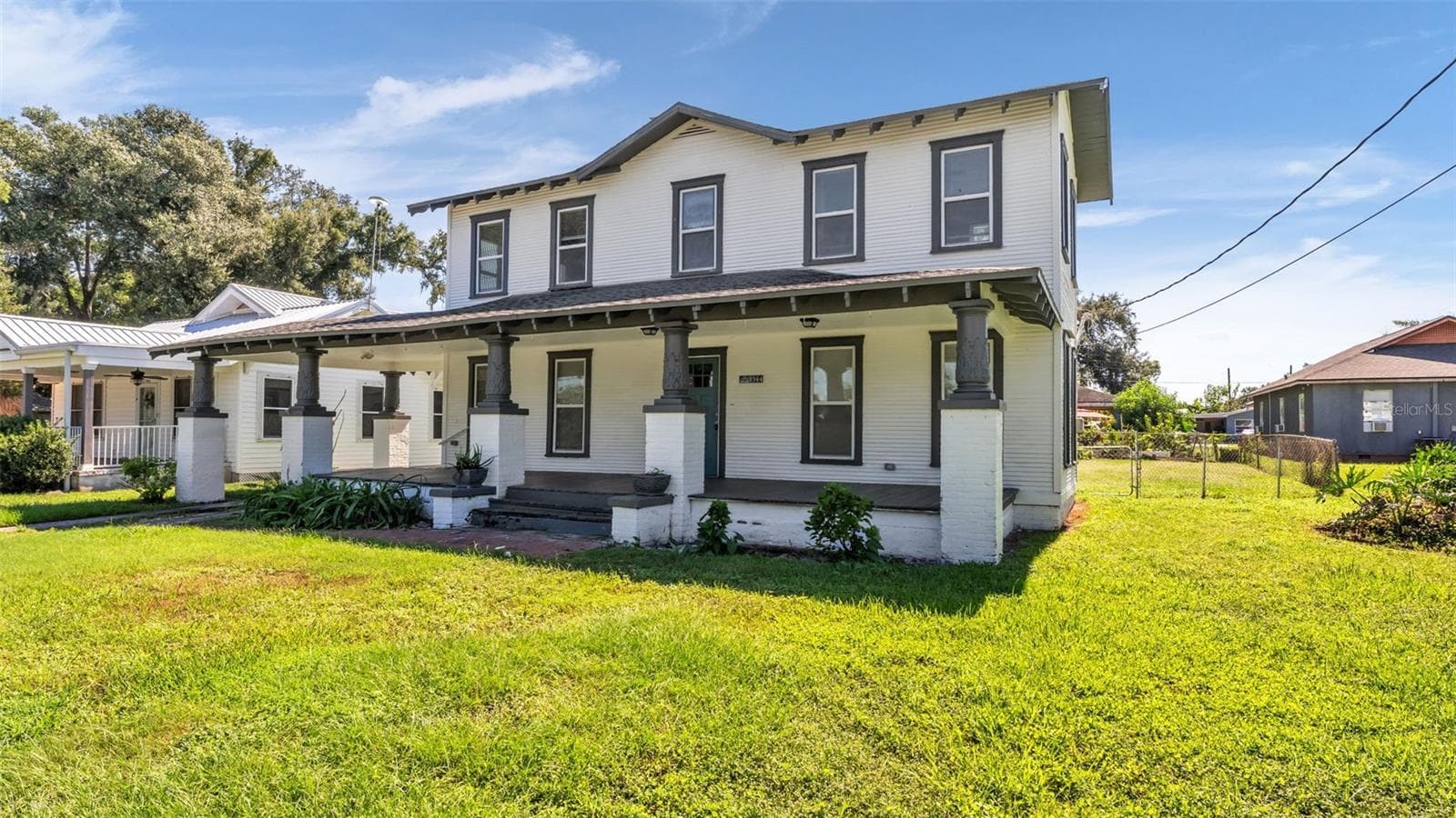 Single Family Residence at 1044 W LIME ST, LAKELAND, photo 3 of 55