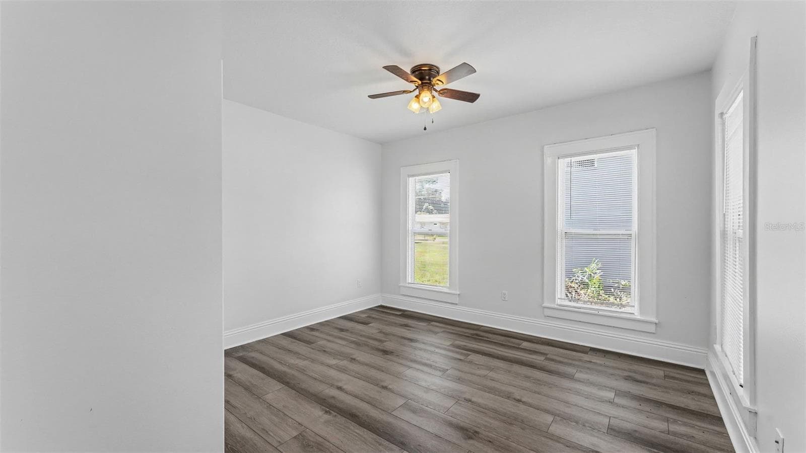 Single Family Residence at 1044 W LIME ST, LAKELAND, photo 21 of 55