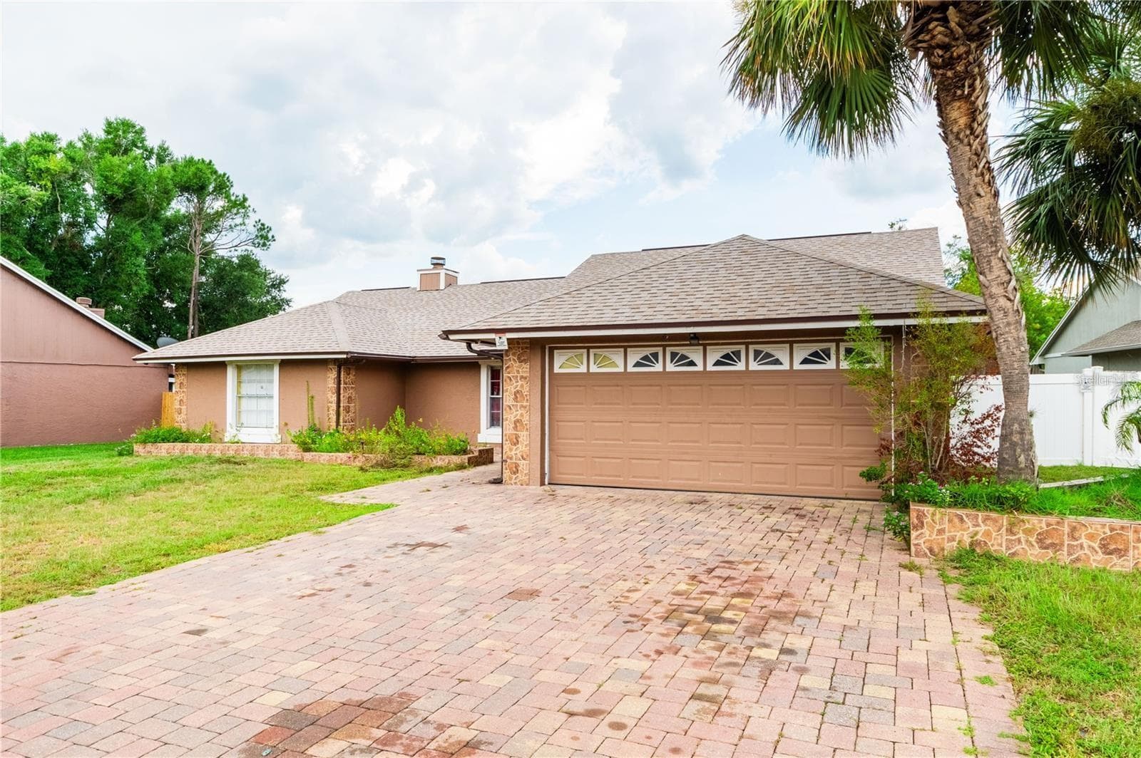 Single Family Residence at 2802 DANFORTH DR, ORLANDO, photo 2 of 11