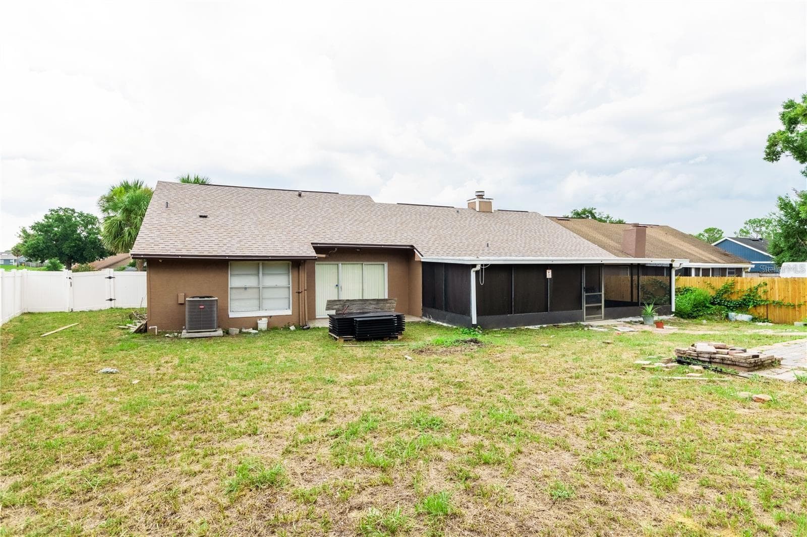 Single Family Residence at 2802 DANFORTH DR, ORLANDO, photo 3 of 11