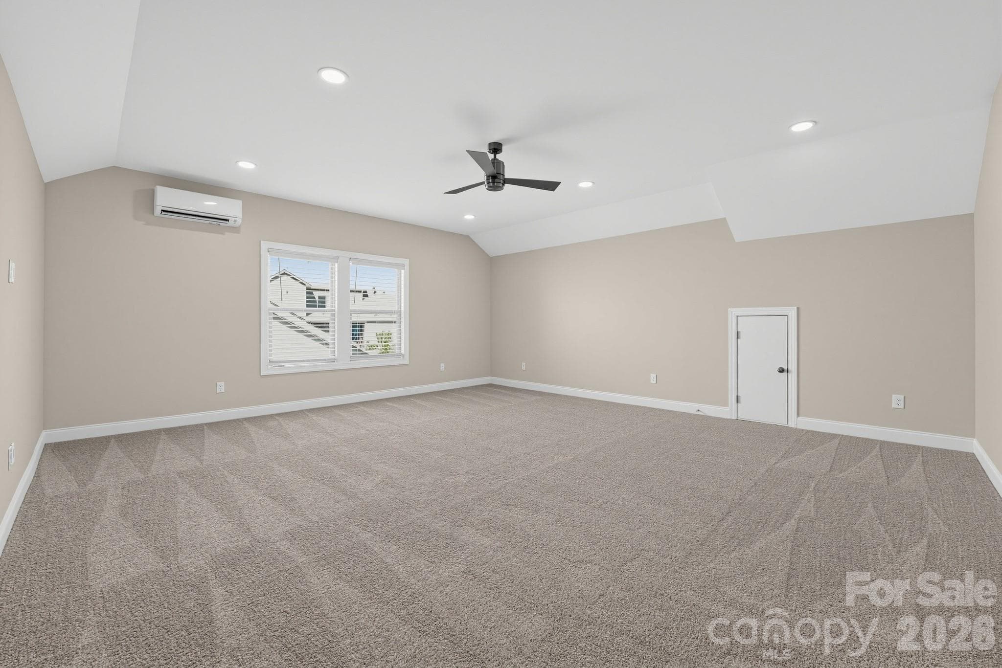 Single Family Residence at 15319 Venezia Lane, Huntersville, photo 20 of 38