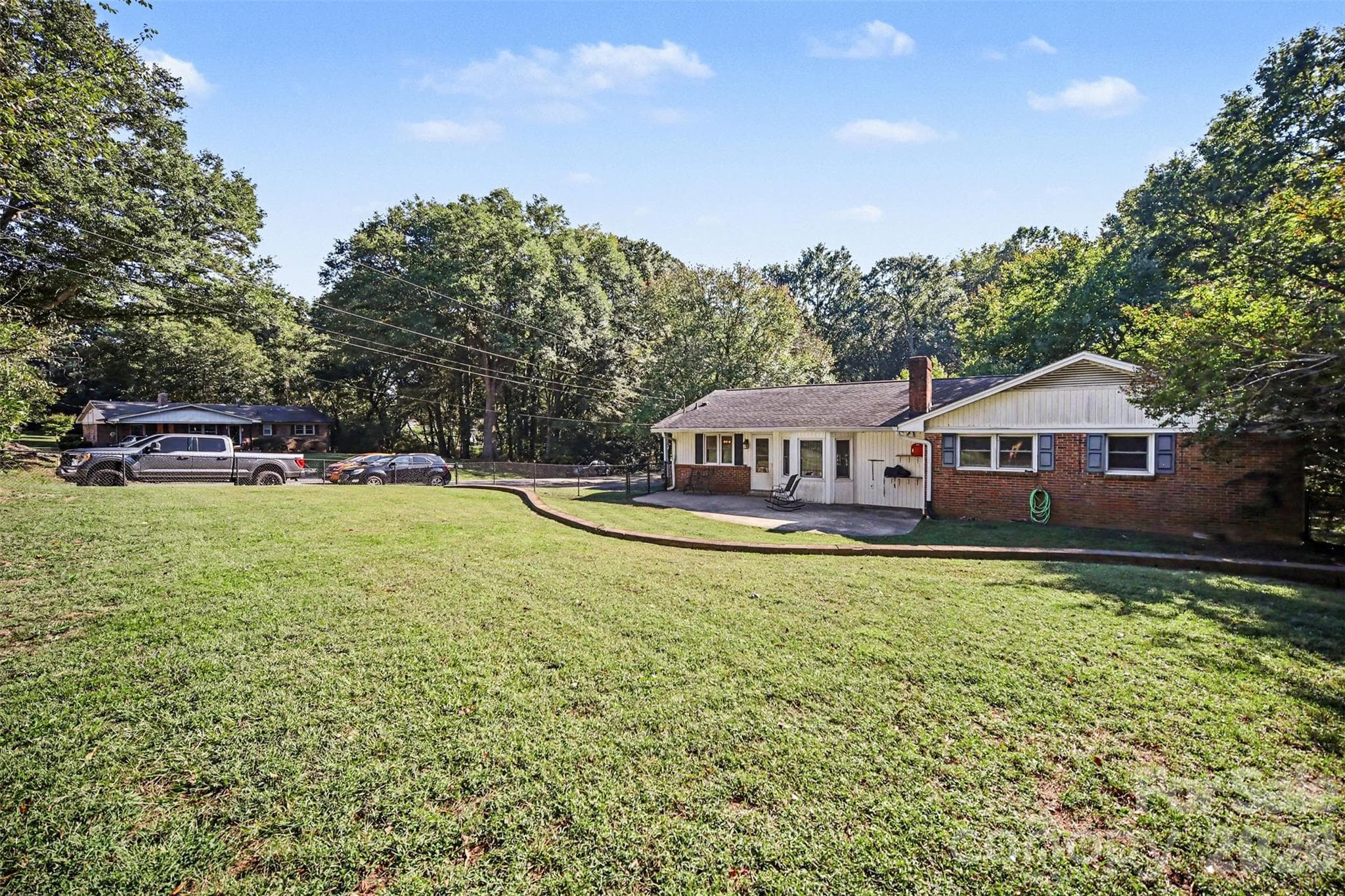 Single Family Residence at 402 Sunset Circle, Dallas, photo 33 of 46