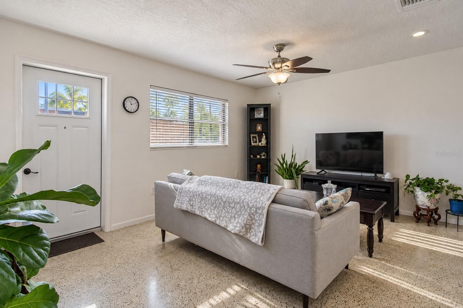 Condominium at 492 B ST, CASSELBERRY, photo 8 of 27
