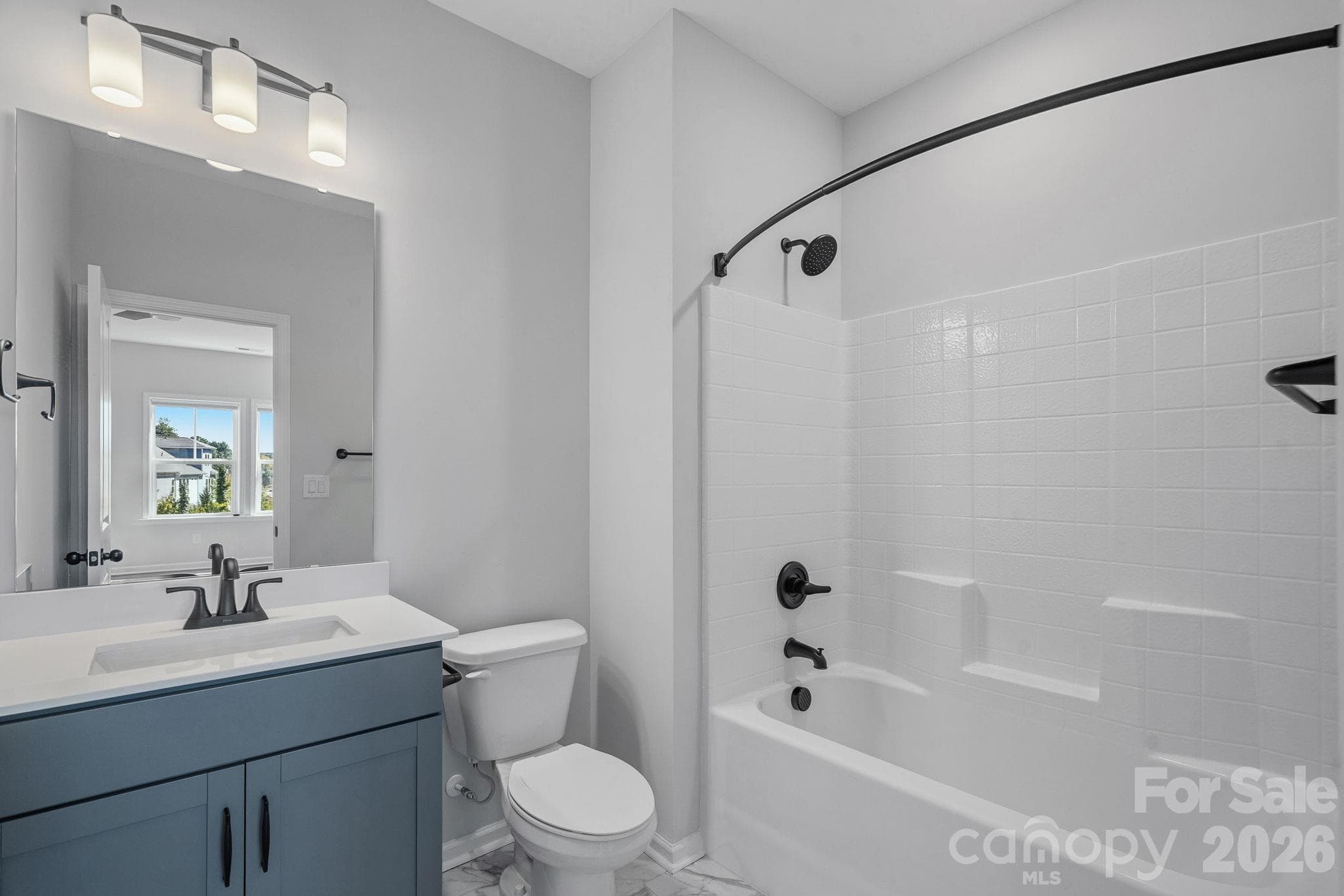 Third Floor Full Bathroom - 9051 Charles Francis Lane, Cornelius