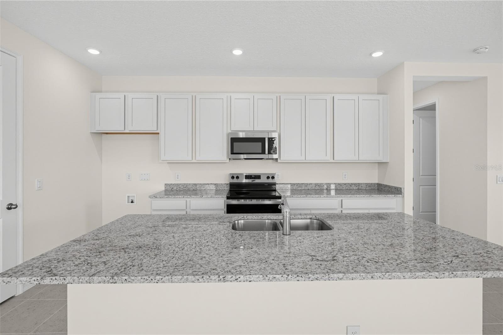 Single Family Residence at 2677 BROADWING ST, KISSIMMEE, photo 8 of 27