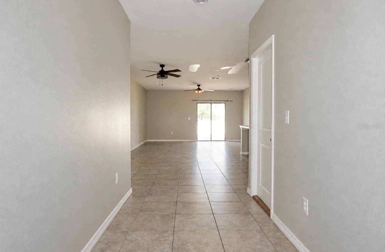 Single Family Residence at 10213 BOGGY MOSS DR, RIVERVIEW, photo 9 of 35