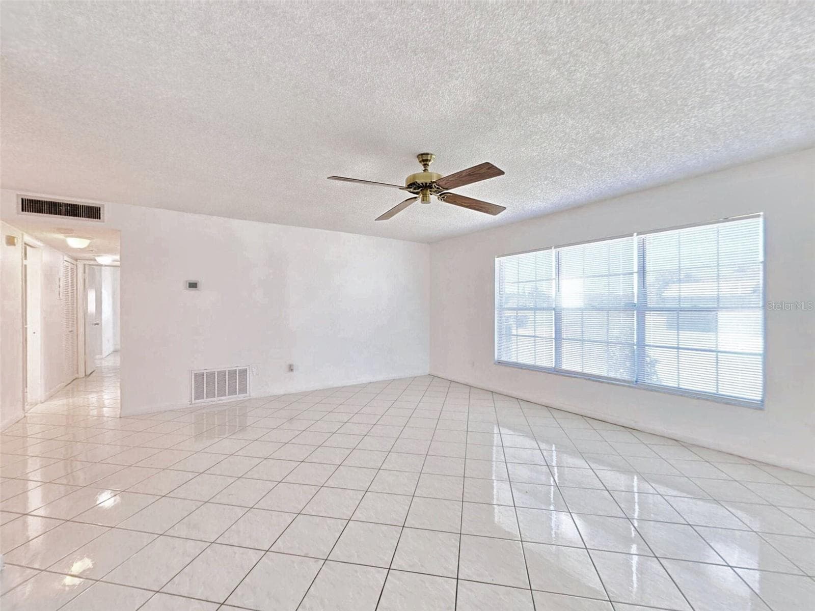 Condominium at 1485 HIGH POINT BLVD #141D, ORLANDO, photo 7 of 50