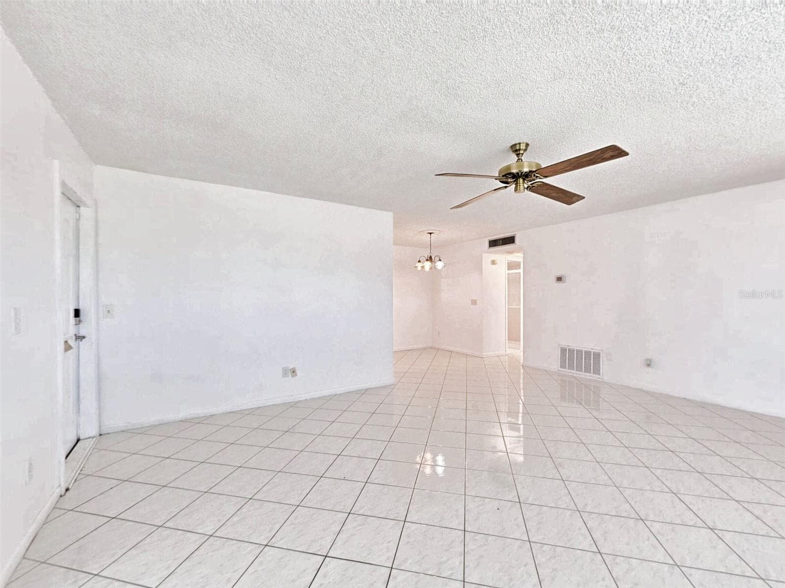 Condominium at 1485 HIGH POINT BLVD #141D, ORLANDO, photo 10 of 50
