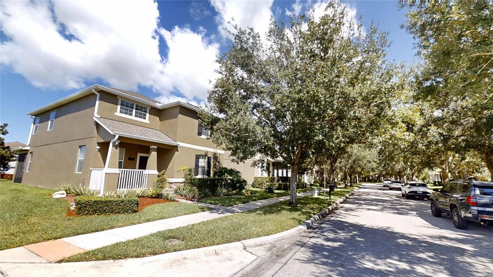15725 SIGNATURE DR