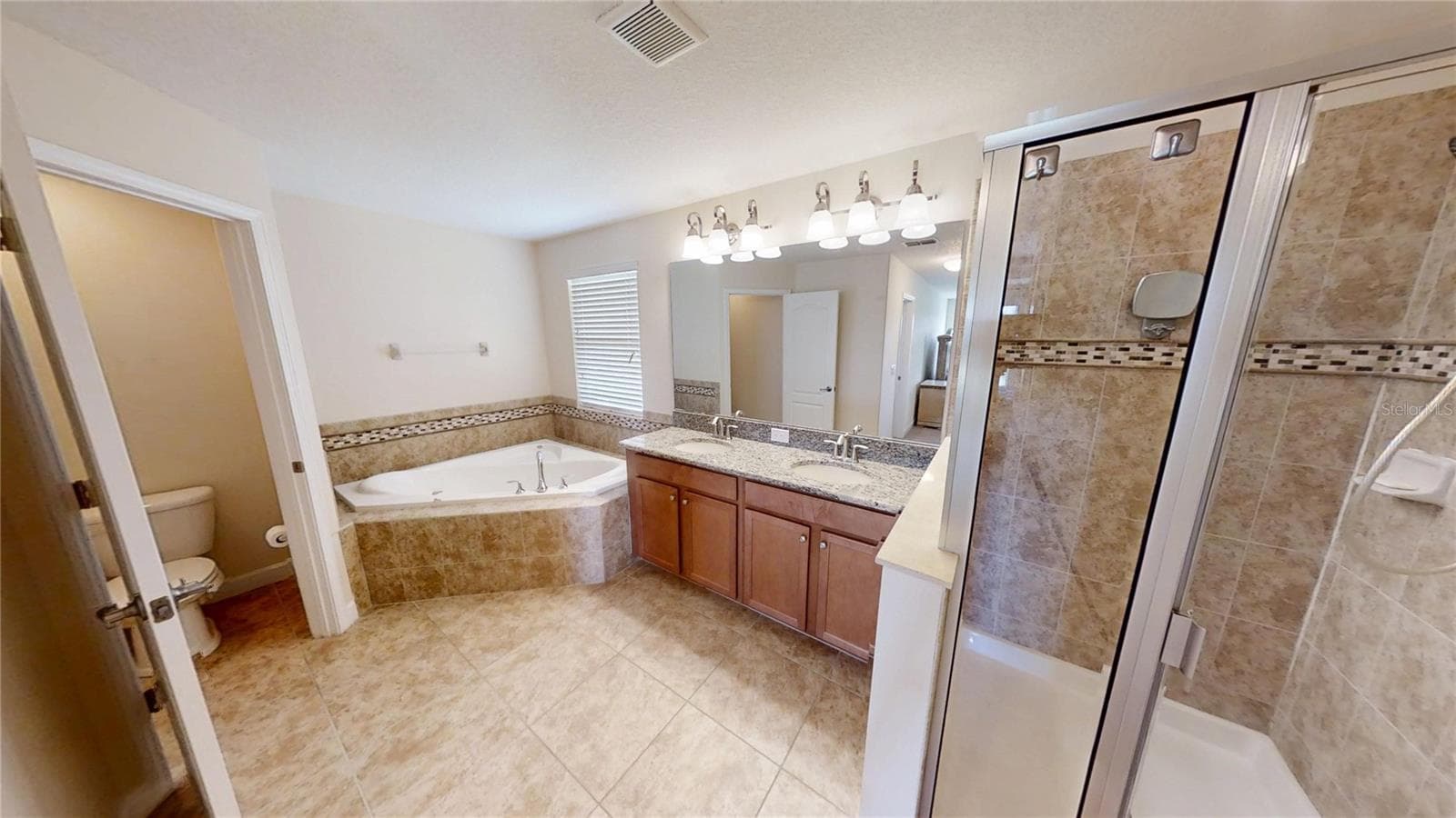 Single Family Residence at 15725 SIGNATURE DR, WINTER GARDEN, photo 10 of 63