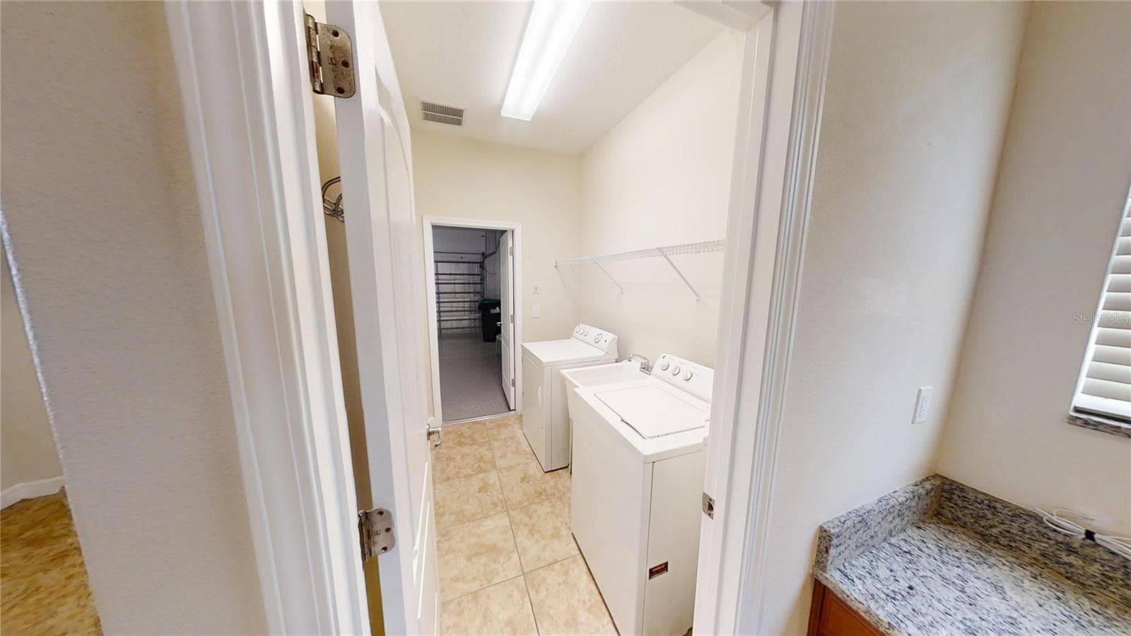 Single Family Residence at 15725 SIGNATURE DR, WINTER GARDEN, photo 41 of 63