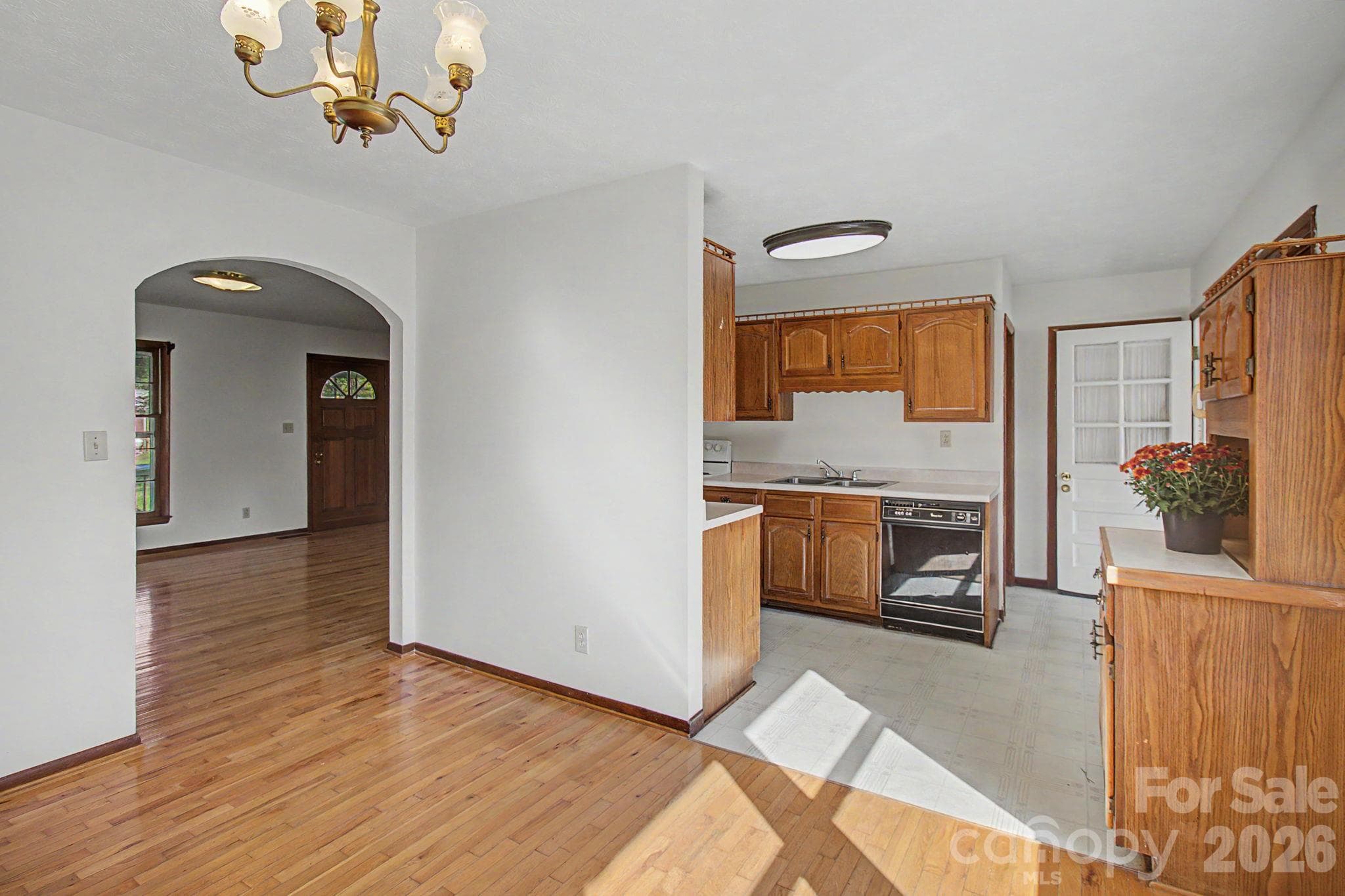 Single Family Residence at 188 Pinner Road, Arden, photo 11 of 42