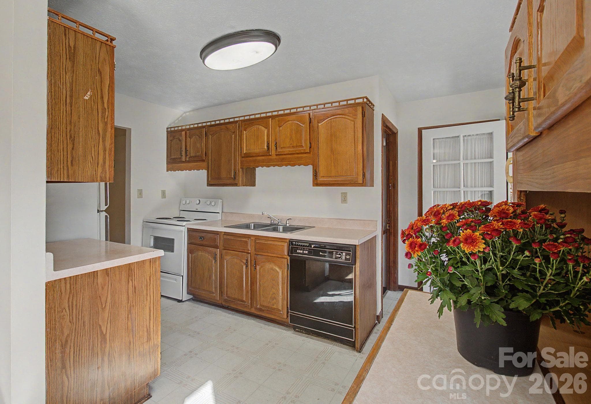 Kitchen - 188 Pinner Road, Arden