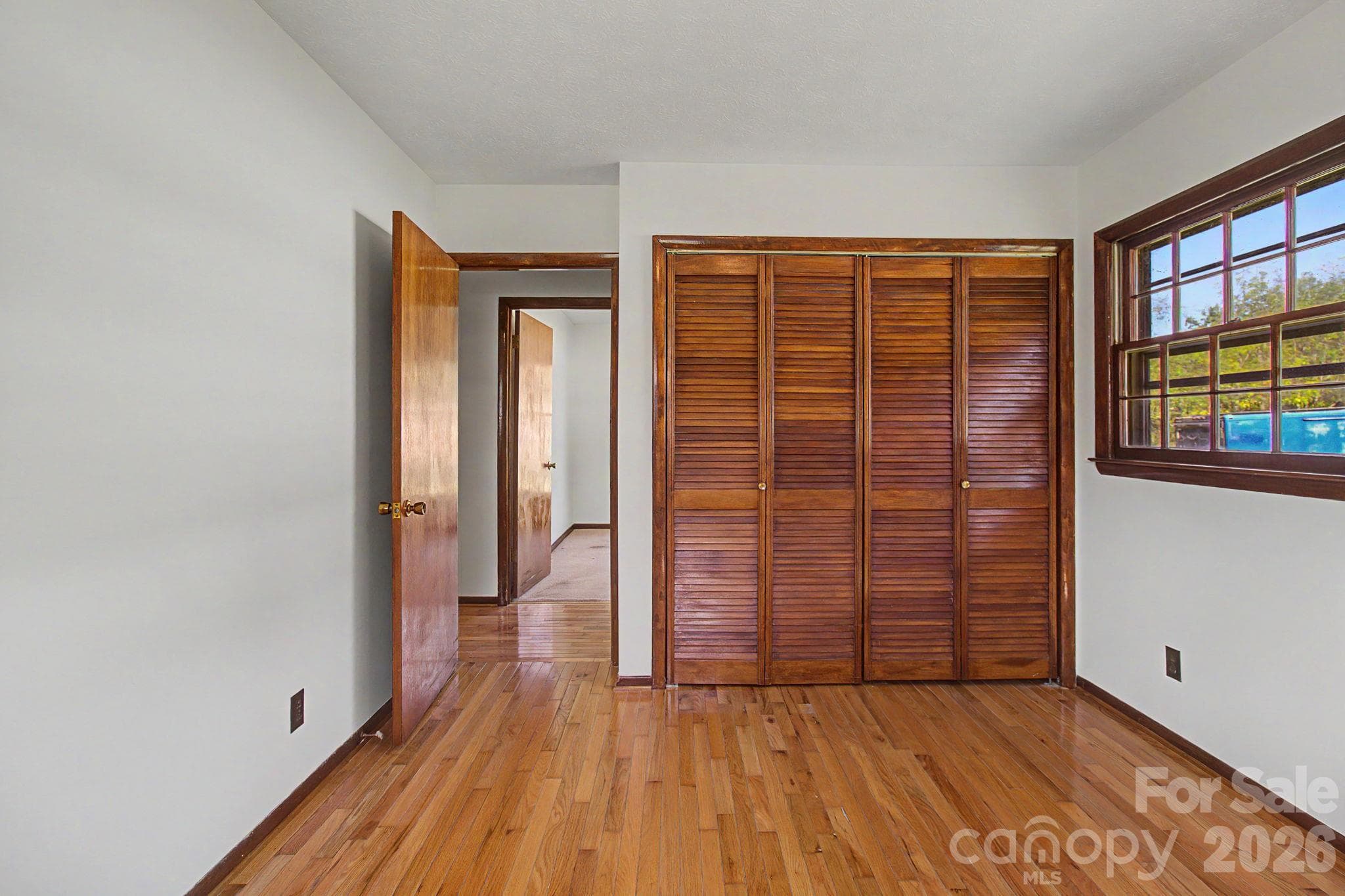 Primary bedroom - 188 Pinner Road, Arden