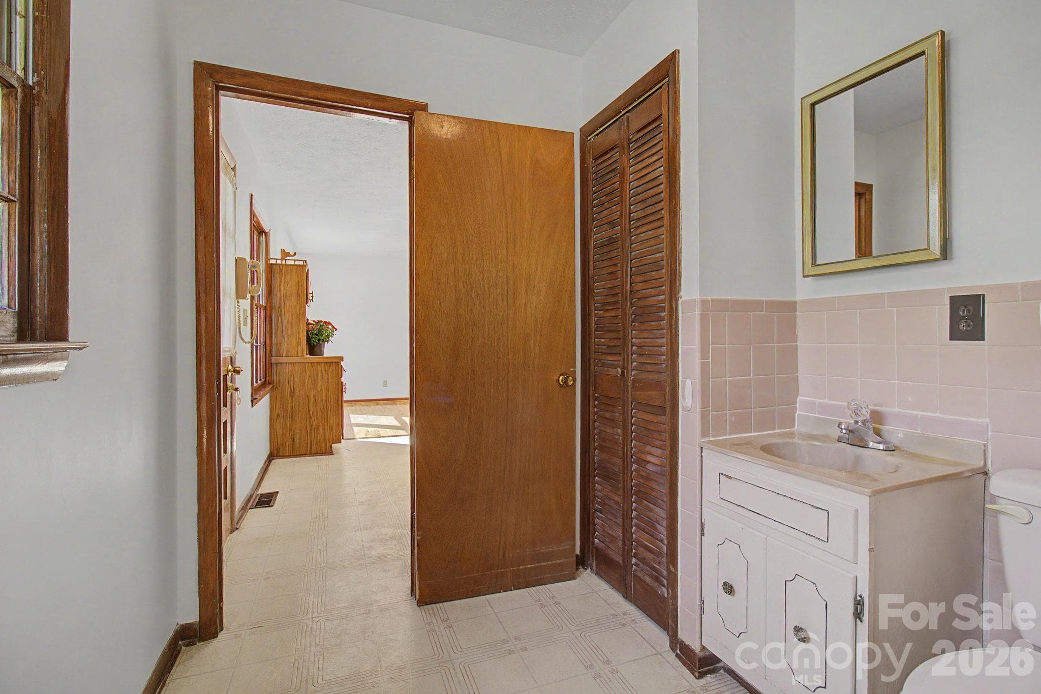 Primary half bath - 188 Pinner Road, Arden
