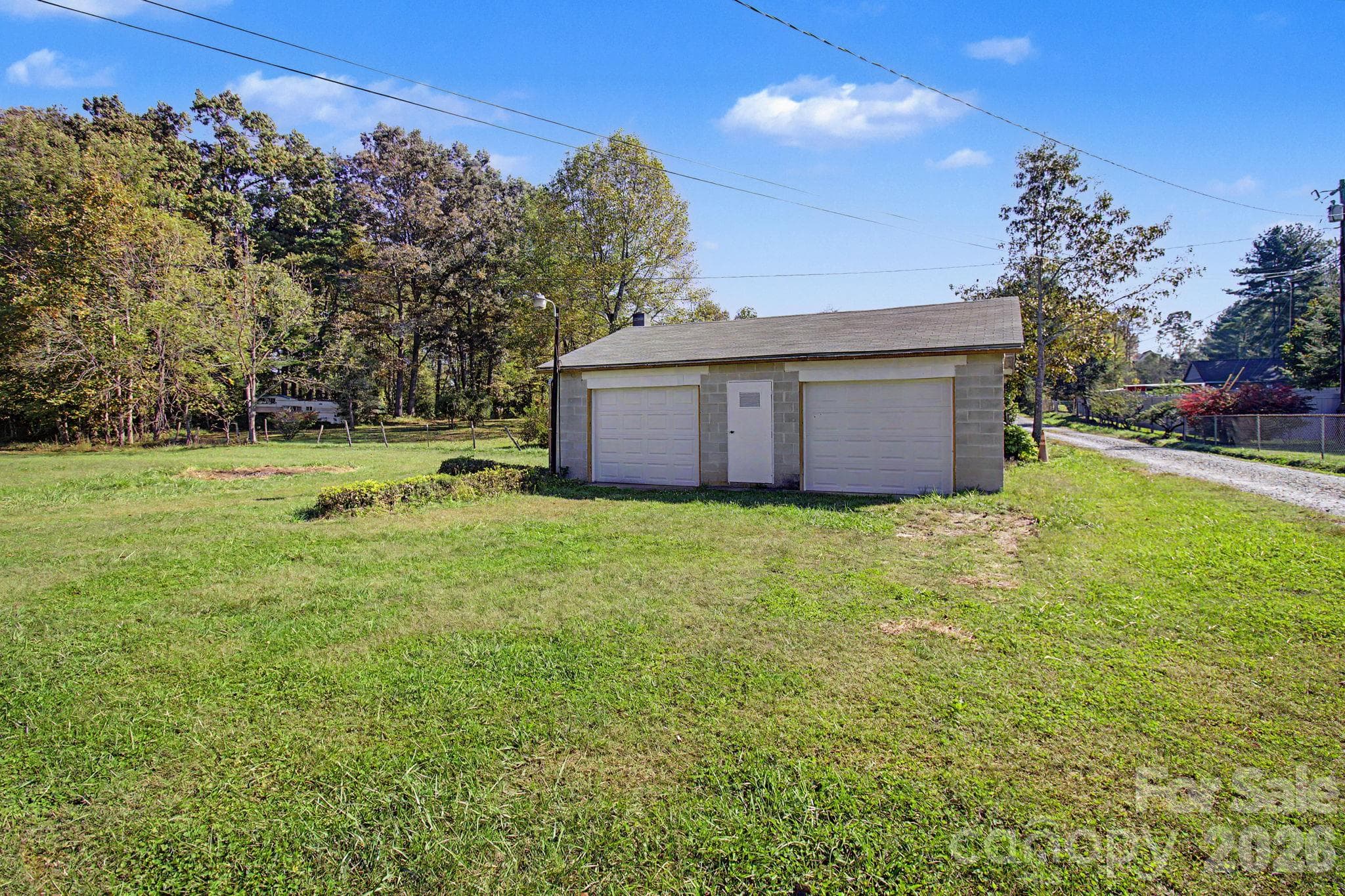 775 sf detached garage/workshop - 188 Pinner Road, Arden