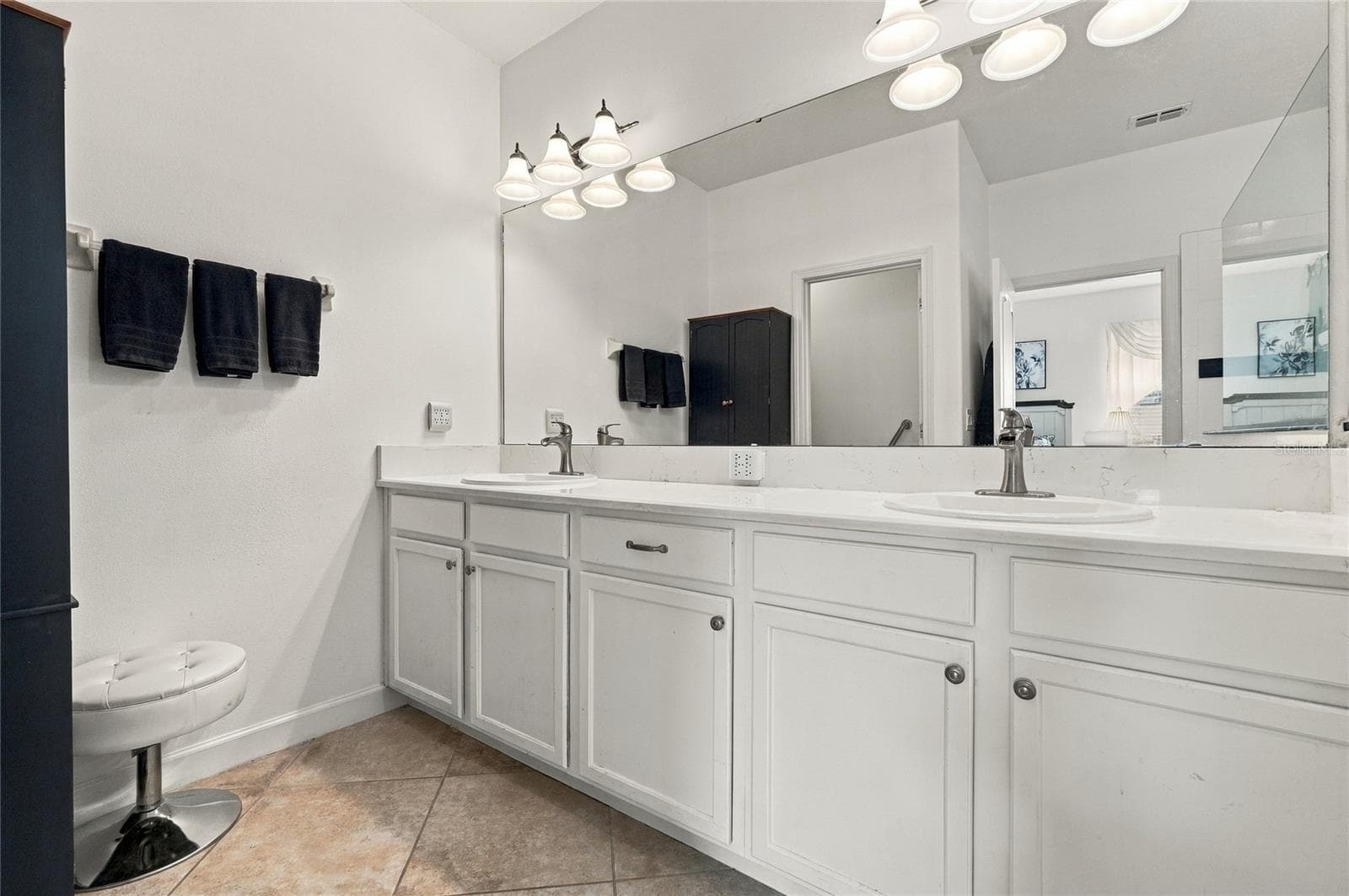 Single Family Residence at 4043 BEDFORD AVE, WINTER HAVEN, photo 18 of 65