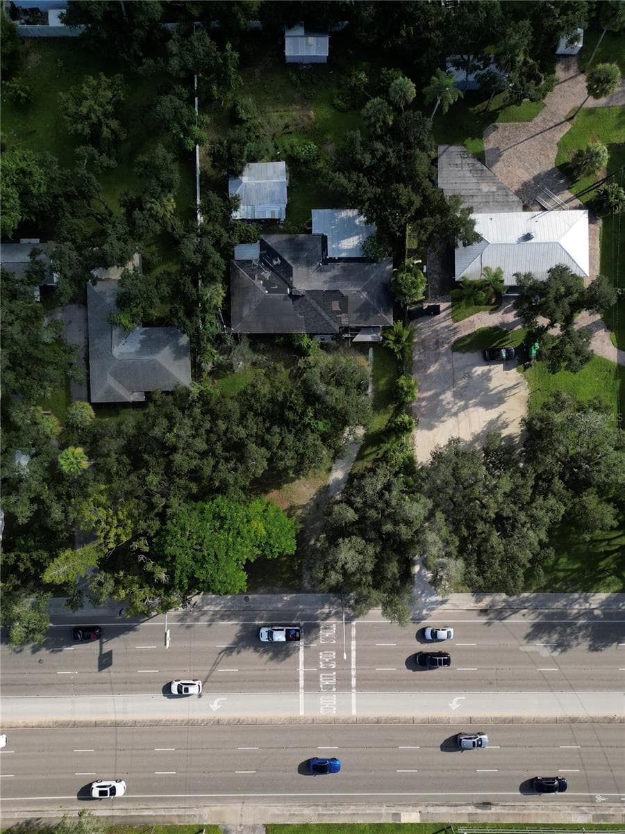 Single Family Residence at 4050 FRUITVILLE RD, SARASOTA, photo 7 of 13